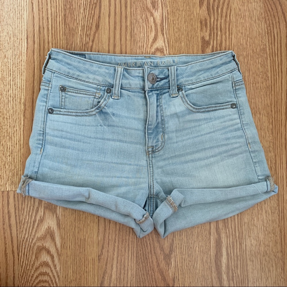 AEO light wash denim shorts sz 4